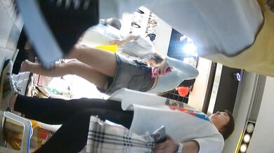 CD大神商场尾随偷拍三个穿短裙试穿鞋子的时尚美女裙底风光各种姿势各种屁股